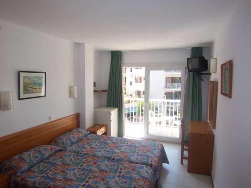 Hostal Residencia Sutimar Peguera Bagian luar foto