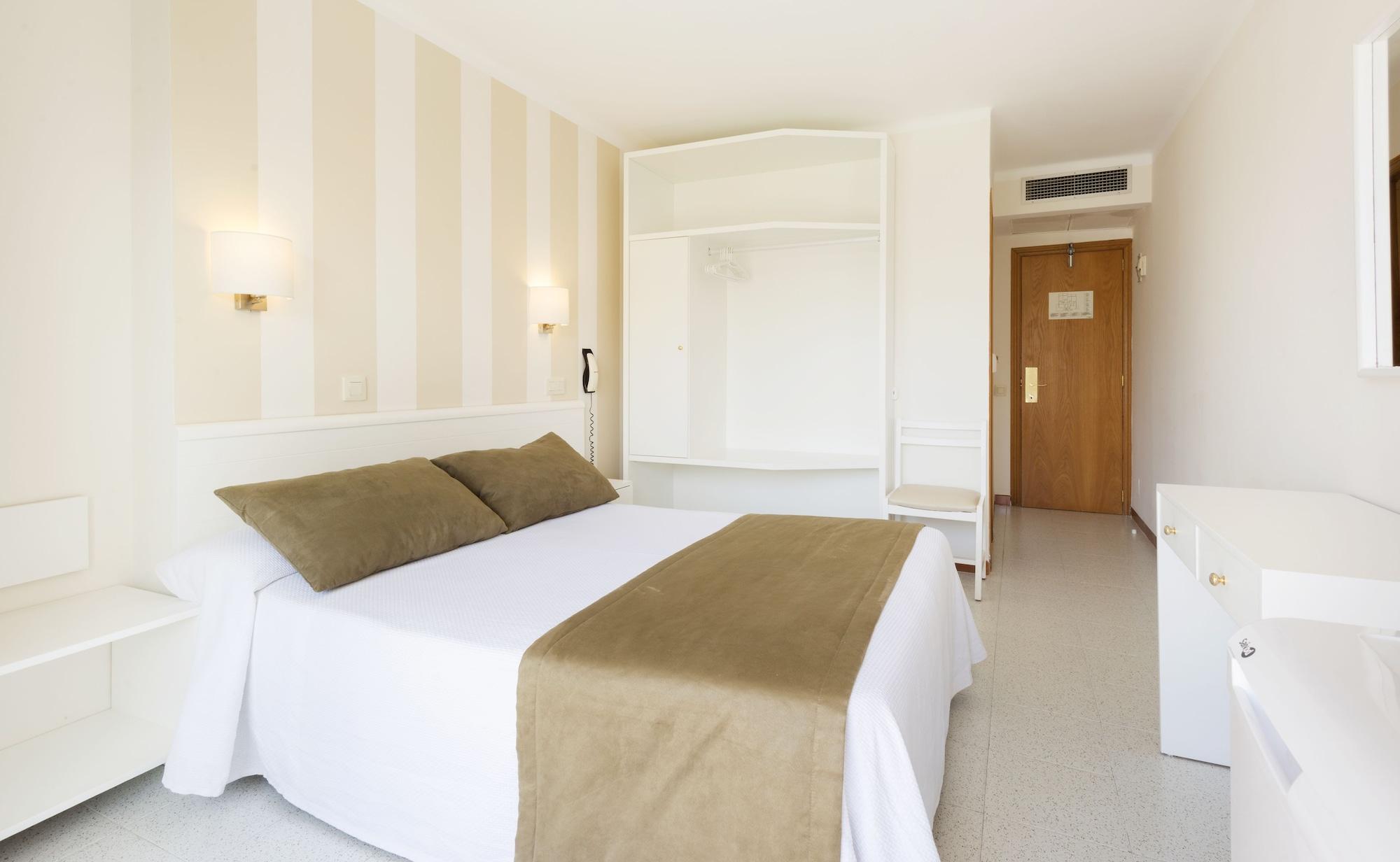Hostal Residencia Sutimar Peguera Bagian luar foto