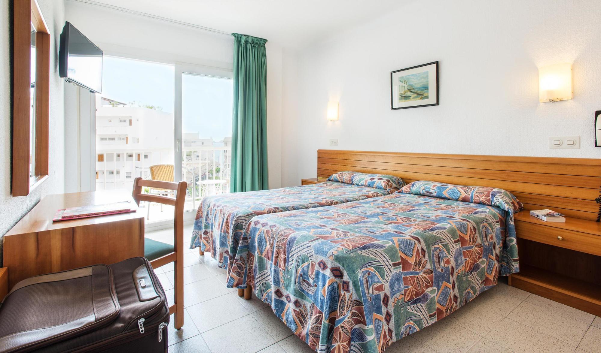 Hostal Residencia Sutimar Peguera Bagian luar foto